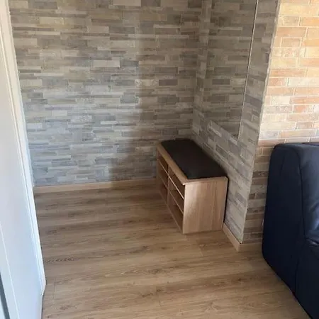 아파트 Charmant Studio Cabin Avec Piscine. *