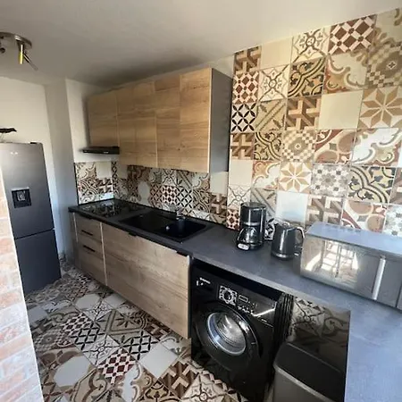 아파트 Charmant Studio Cabin Avec Piscine. 아그